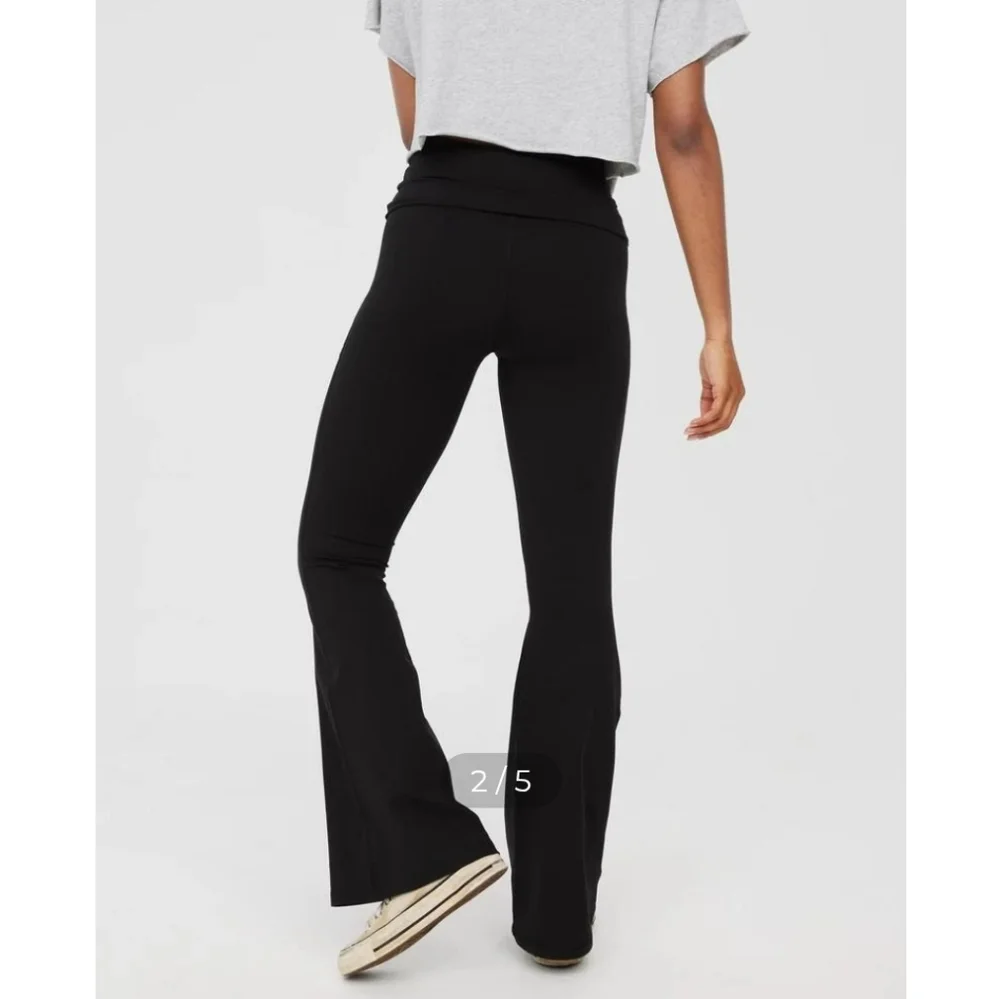 OFFLINE By Aerie The Hugger High Waisted Foldover Flare LeggingSize XXS - Picture 3 of 14